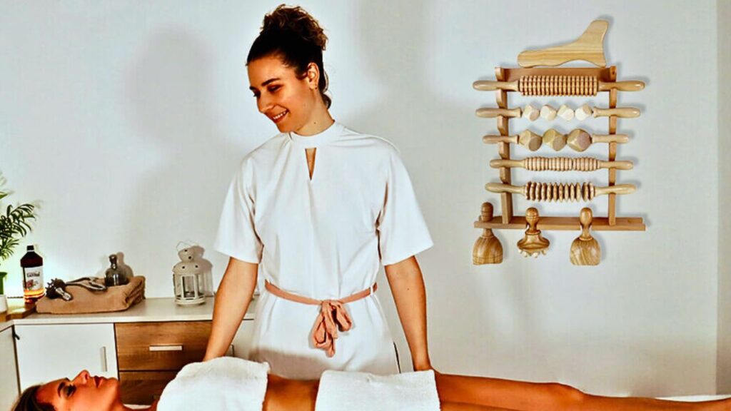 Kit de maderoterapia profesional completo con rodillos, copas y tabla moldeadora. Soporte profesional para maderoterapeutas